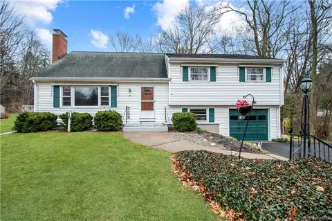 74 Buttonball Ln, Glastonbury, CT 06033