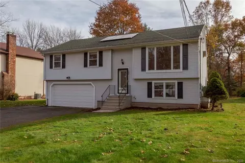 180 Grove St, East Berlin, CT 06023