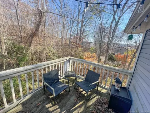 75 Redwood Dr #1005, East Haven, CT 06513