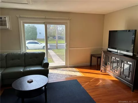 30 Woodglen Dr #7B3, Waterbury, CT 06705