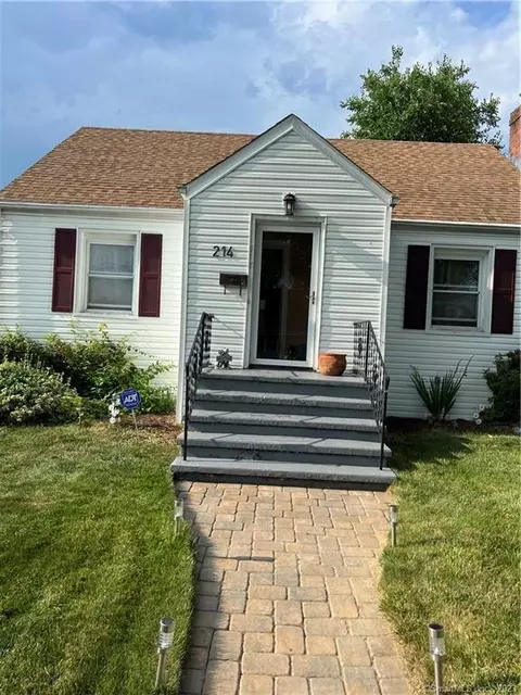 214 Cityview Ave, Bridgeport, CT 06606