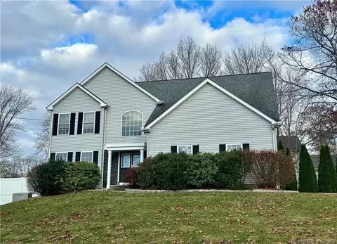 826 Maple Hill Rd, Naugatuck, CT 06770