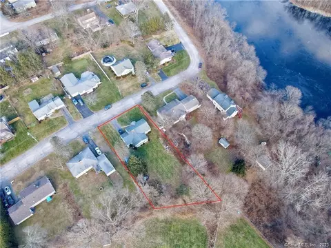 50 Meadow Lake Dr, Waterbury, CT 06704