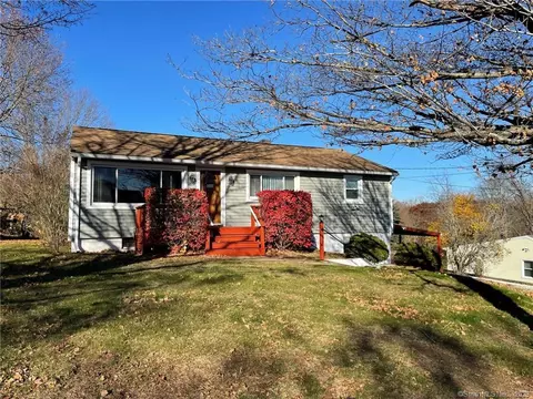 20 Homestead Pl, Branford, CT 06405