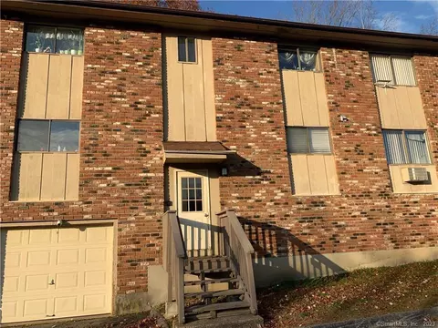 20 Kay Ln #B, Waterbury, CT 06708