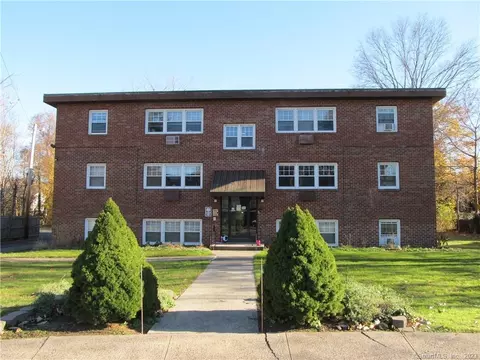 40 Hoffman Ct #C4, Wallingford, CT 06492