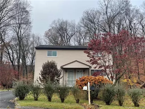 41 Knollwood Dr, Bethel, CT 06801