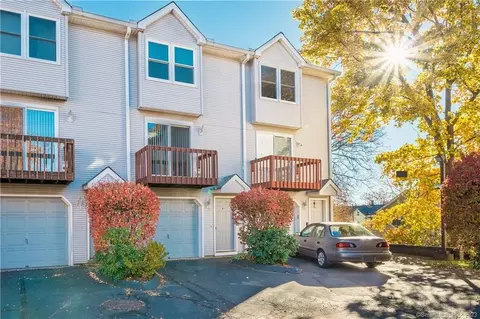 23 Smith St #5B, New Britain, CT 06053