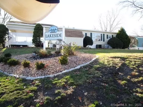 2 N Lakeside Dr, Plymouth, CT 06786