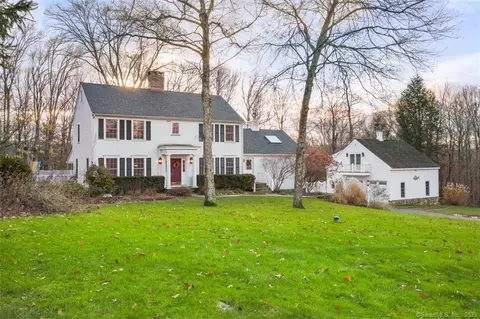 36 Bobbys Ct, Ridgefield, CT 06877