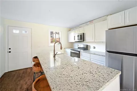 11 King Arthur Dr #3D, East Lyme, CT 06357