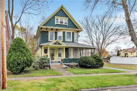 58 Warwick Ave, Stratford, CT 06615
