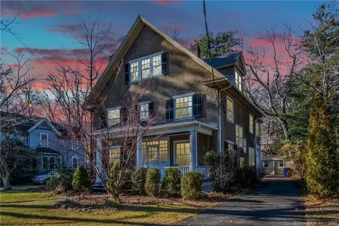 27 Concord St, West Hartford, CT 06119