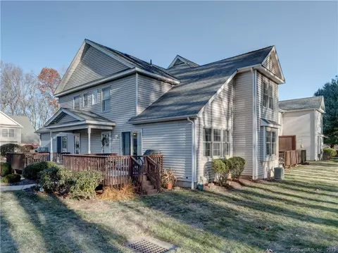 3 Reggie Way #F, Broad Brook, CT 06016