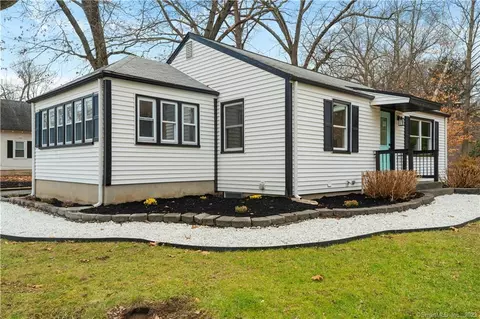 174 Spring St, Windsor Locks, CT 06096