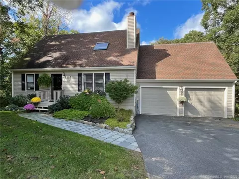 48 Copper Hill Dr #48, Guilford, CT 06437