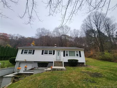 91 Squantuck Rd, Seymour, CT 06483