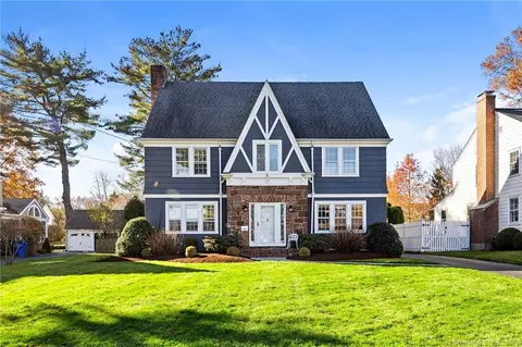 27 Arlington Rd, West Hartford, CT 06107