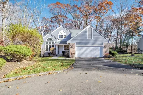 3 Ivy Ln #3, Monroe, CT 06468