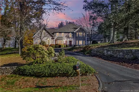582 Patriot Rd, Southbury, CT 06488