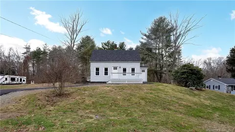 829 Bailey Hill Rd, Killingly, CT 06241