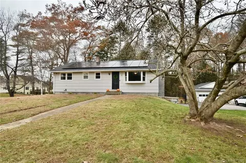 42 Laurel Dr, Killingly, CT 06241