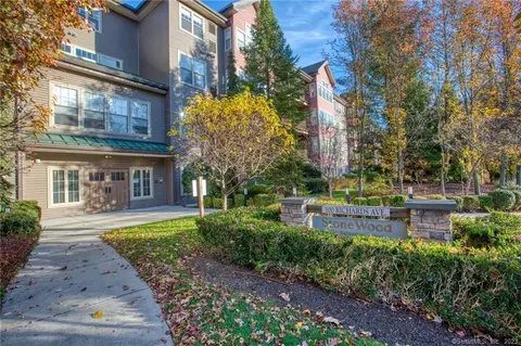 100 Richards Ave #404, Norwalk, CT 06854