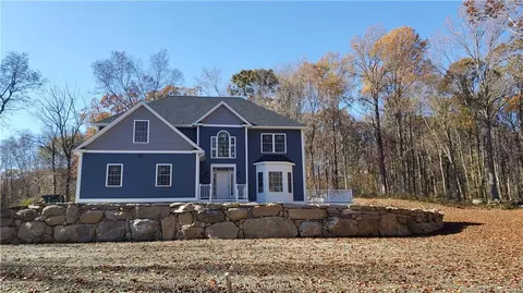 16 Glen Grove Rd, Deep River, CT 06417