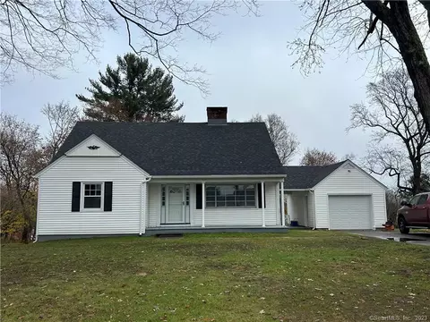 29 Valerie Ln, Danbury, CT 06811