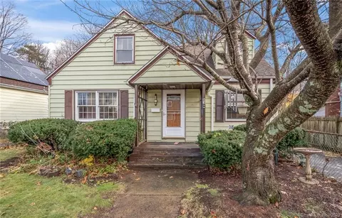 83 Burke St, Hamden, CT 06514