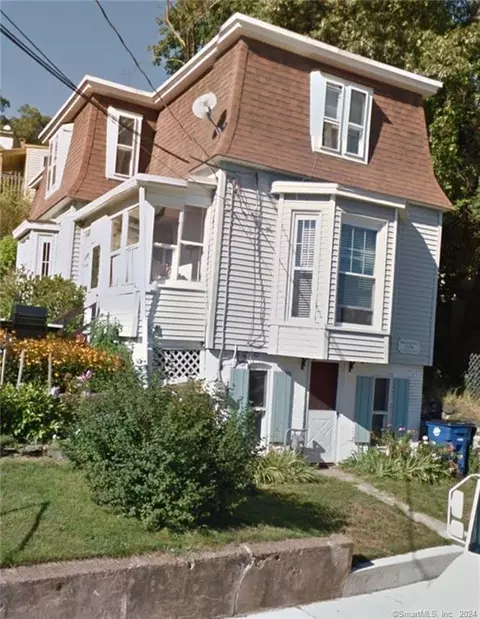 34 Prospect St, Vernon, CT 06066