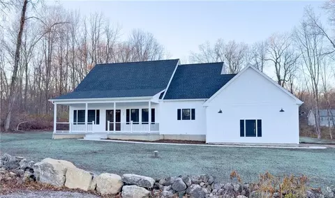 547 Lebanon Ave, Colchester, CT 06415