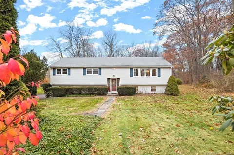 5 Ridgedale Rd, Easton, CT 06612