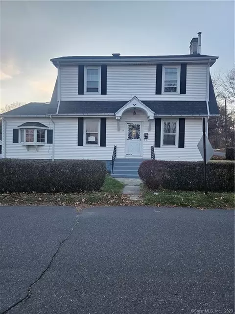 34 Yale St, Watertown, CT 06779