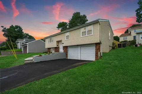 48 Kent St, Milford, CT 06461