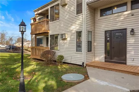 3 Woodland Dr #3, Cromwell, CT 06416