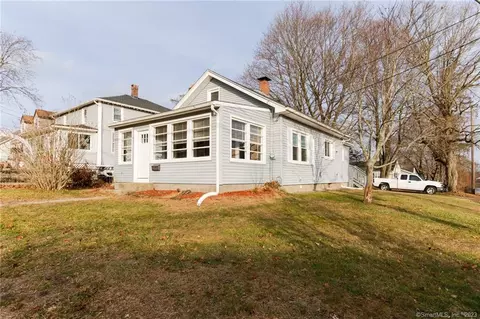 1 Ash St, Griswold, CT 06351