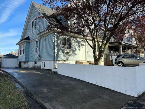 25 Lockhart Ave, Waterbury, CT 06705