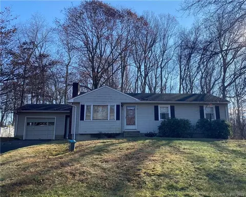 39 Garden Hill Rd, Middlefield, CT 06455