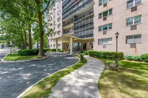 25 Cartright St #1G, Bridgeport, CT 06604