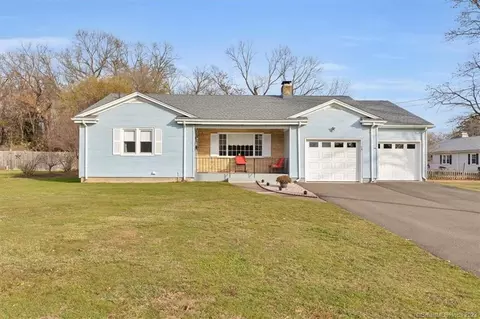 15 Clearview Ter, Manchester, CT 06042
