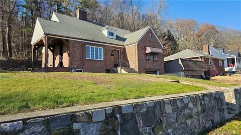 203 Spring St, Torrington, CT 06790