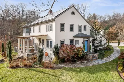 58 Skymeadow Dr, Stamford, CT 06903
