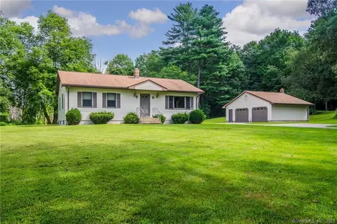 16 Attawaugan Crossing Rd, Killingly, CT 06241