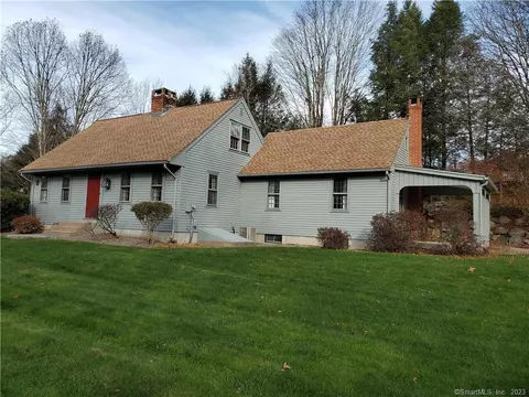 317 Woodbridge Rd, Coventry, CT 06238