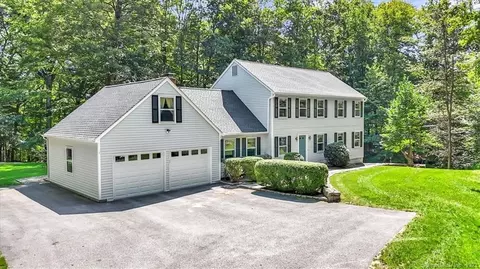 25 Bristol Pl, Wilton, CT 06897