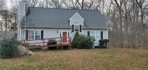 28 Peach Tree Hill Ave, Ledyard, CT 06339