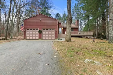 91 Northam Rd, Amston, CT 06231