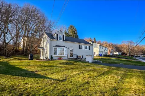 55 Lockwood Dr, Watertown, CT 06795