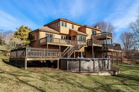 41 Mcnulty Dr, New Milford, CT 06776